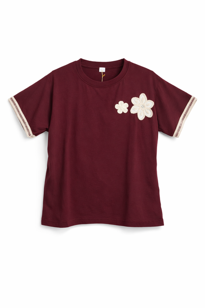 T-Shirt Feminina Bordada Premium – Estampa Exclusiva