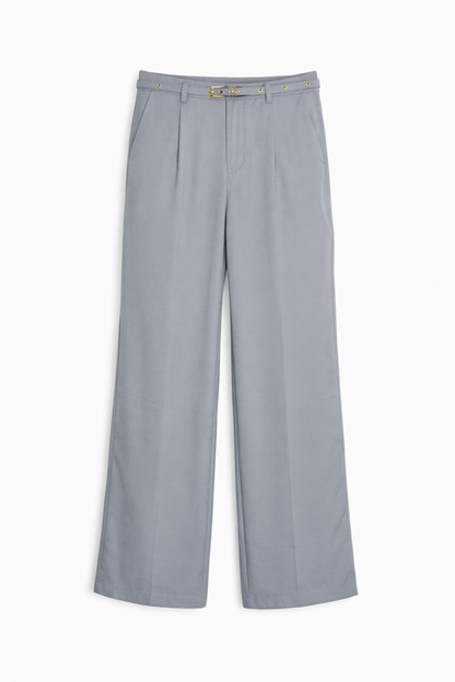 Calça Pantalona Alfaiataria com Cinto Fino e Fivela Dourada