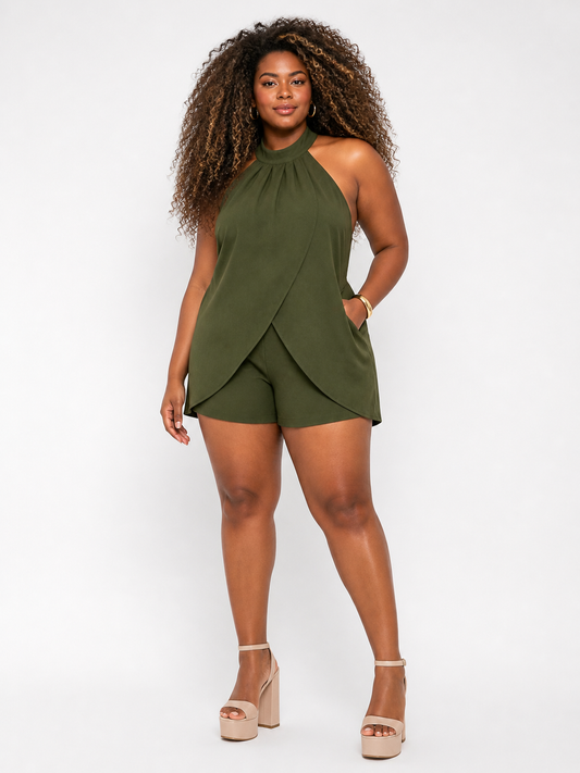 Macaquinho Plus Size Elegance